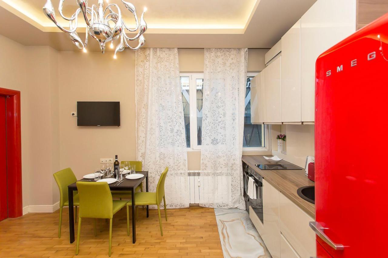 Elegant 2Bdr Apartment With A Balcony Sofia Exteriör bild