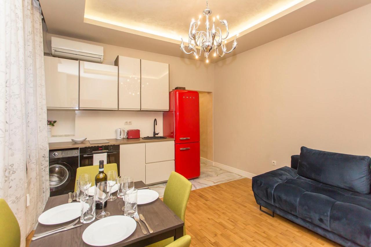 Elegant 2Bdr Apartment With A Balcony Sofia Exteriör bild